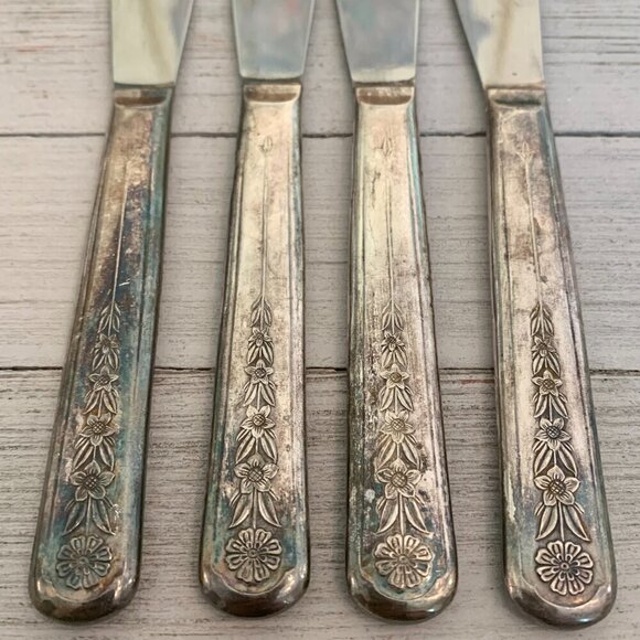 4 Meriden Silverplate Delight Knives Dinner Knife Floral Vintage 50s HTF Set 8.5 - Picture 4 of 10